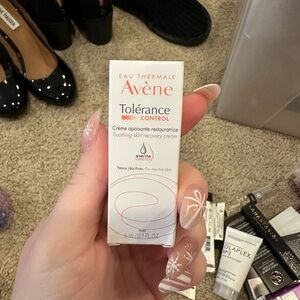 Avène Tolérance Control Soothing Skin Recovery Cream - White